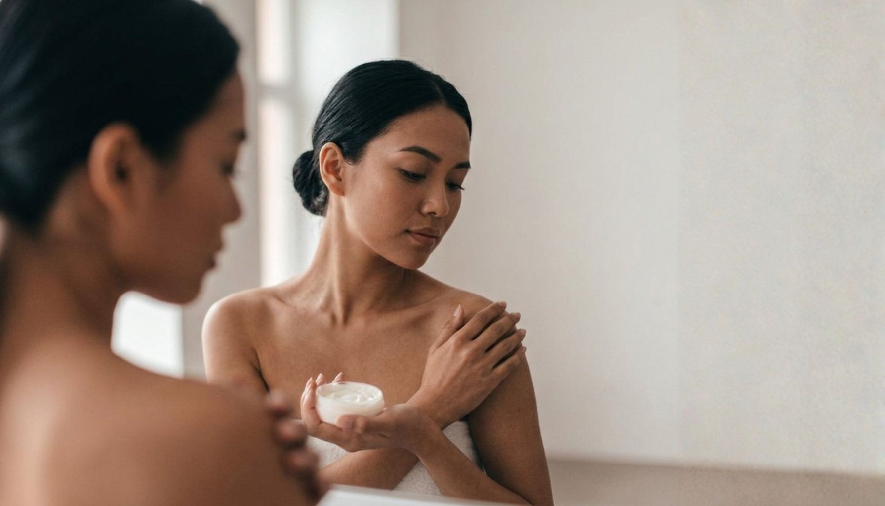Rutinitas Body Care Malam Hari agar Kulit Tetap Lembap