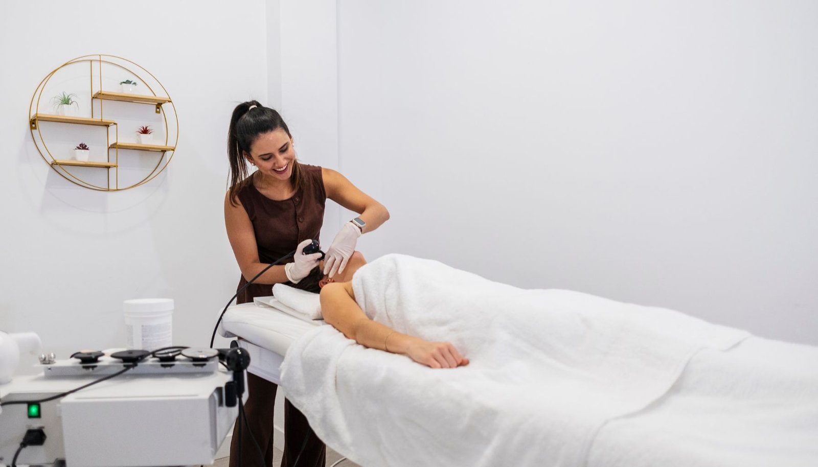 Benarkah Perawatan Klinik Kecantikan Selalu Aman?