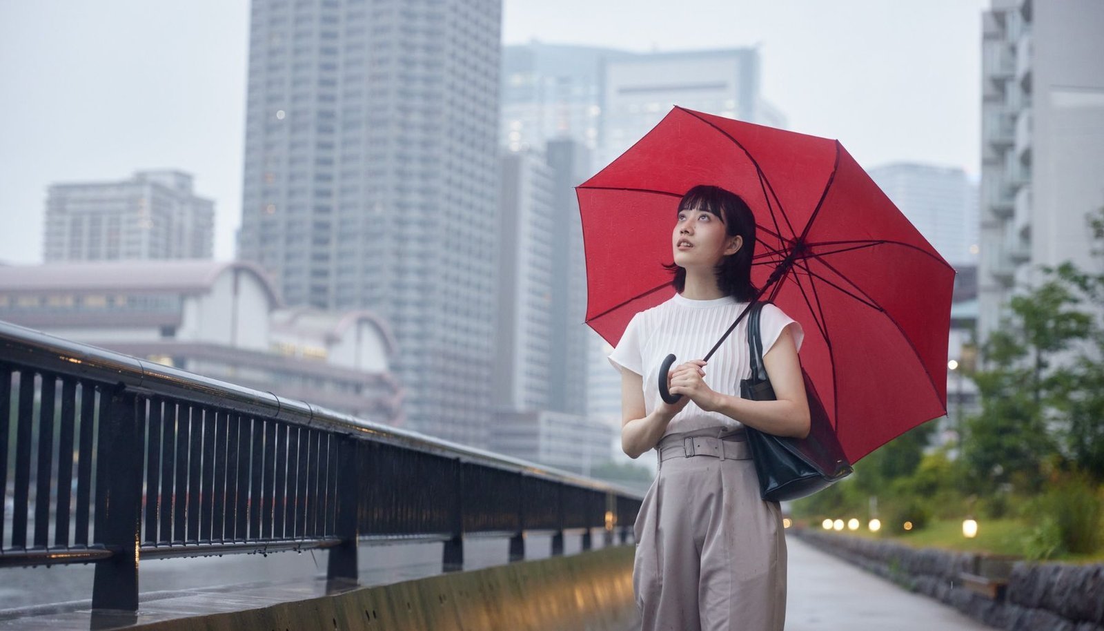 Atasi Rambut Rontok di Musim Hujan